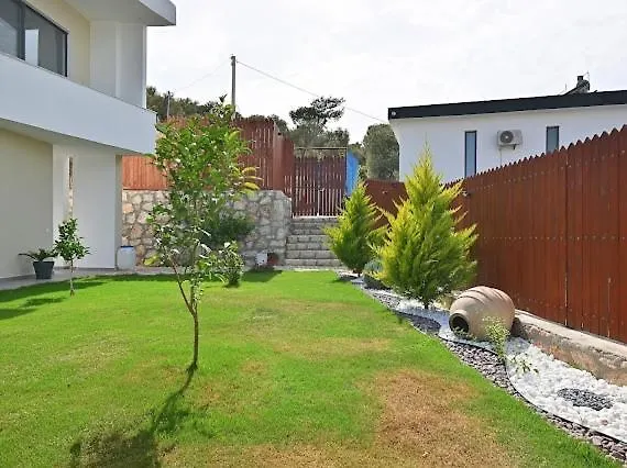 Villa Luxury Modern With Private Pool *